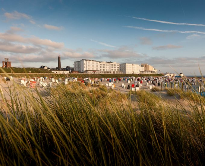 Das Nordbad und die Skyline auf Borkum.