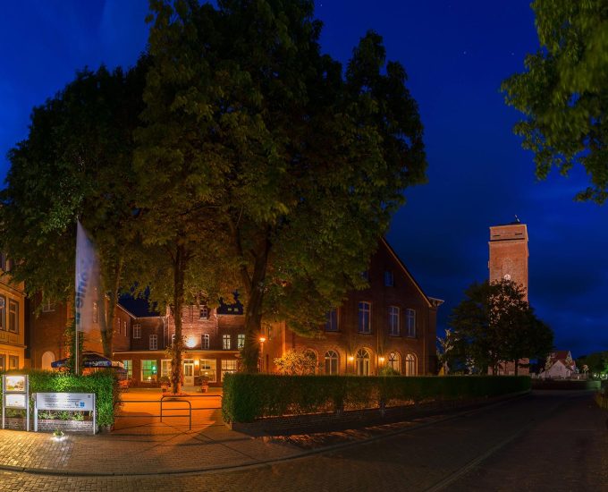 Haus - Alter Leuchtturm (am Abend)